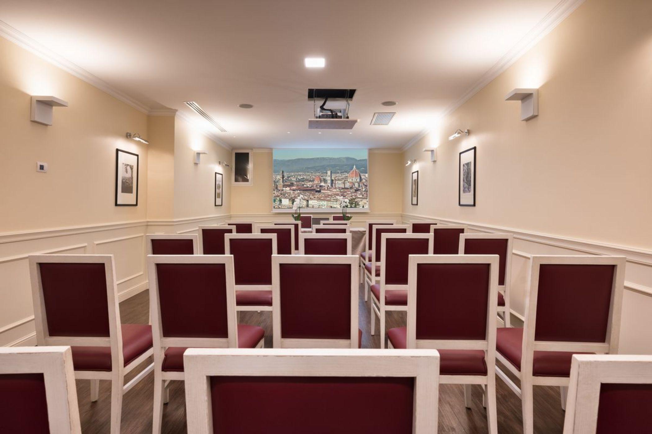 Hotel Executive 4*