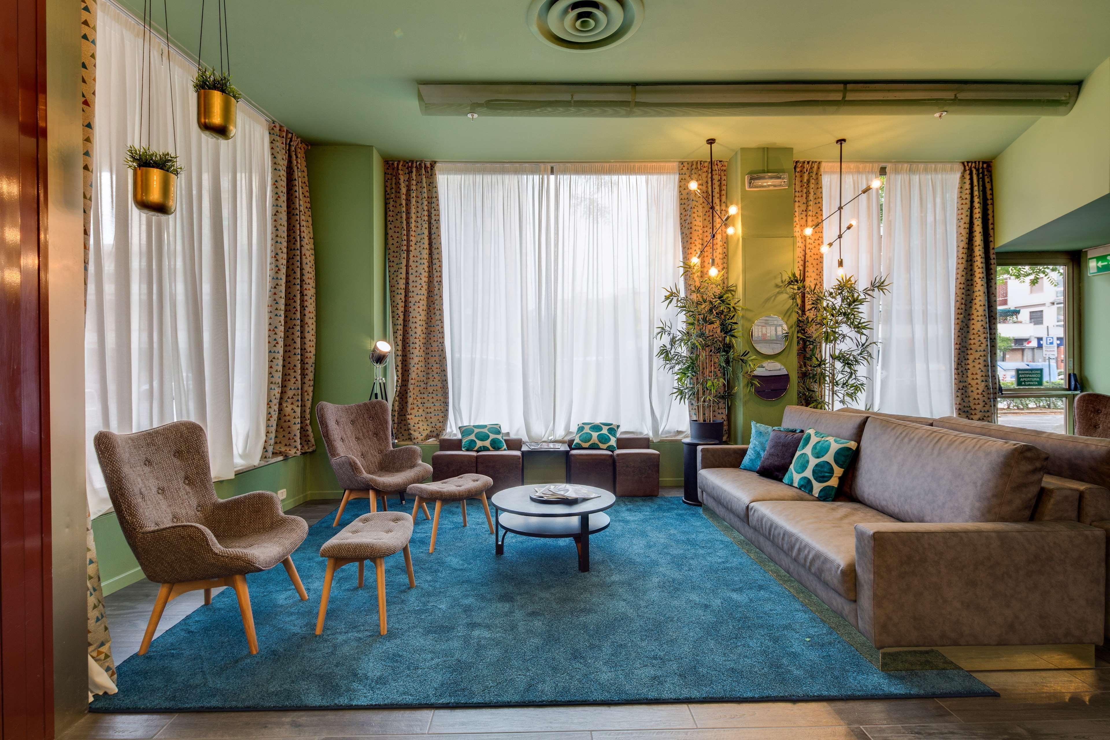 Western Chc Hotel