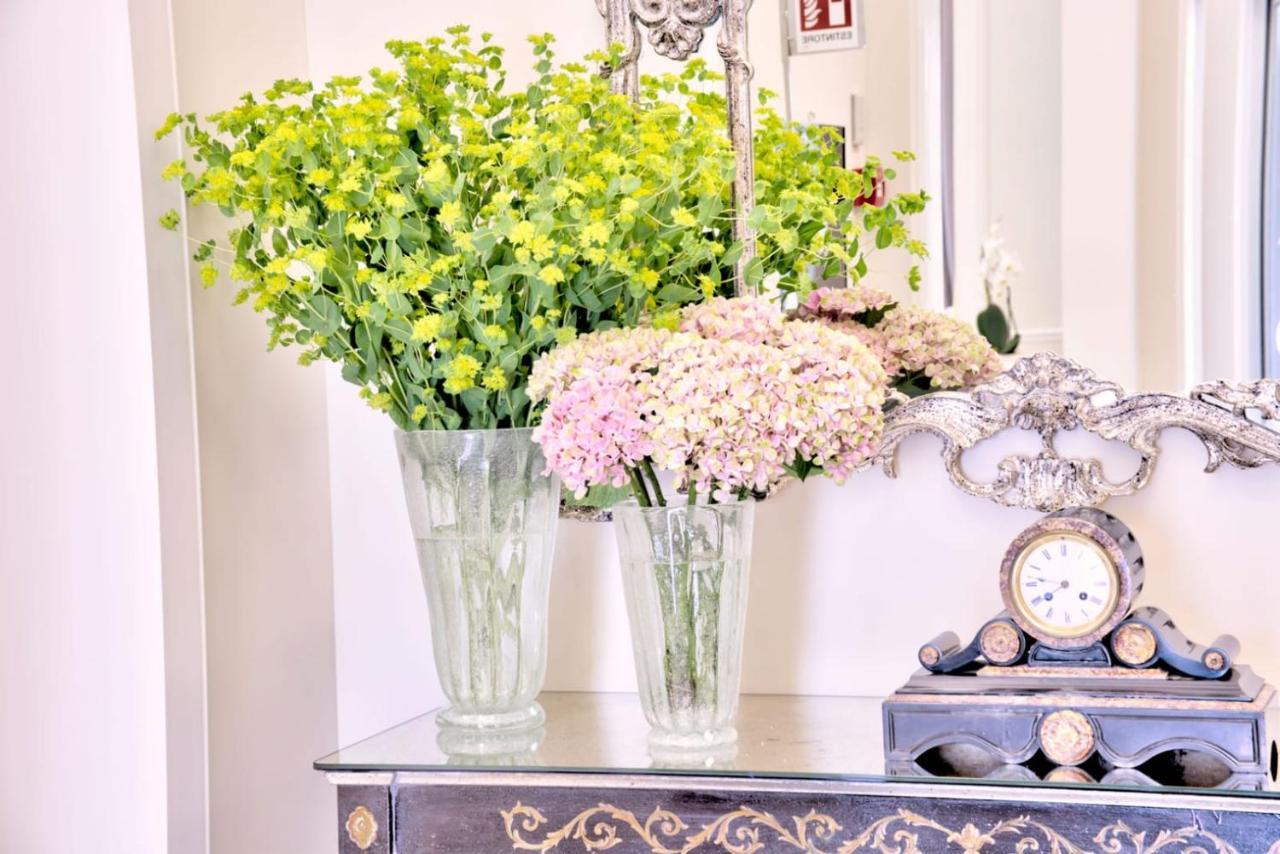 The Moon Boutique & Firenze