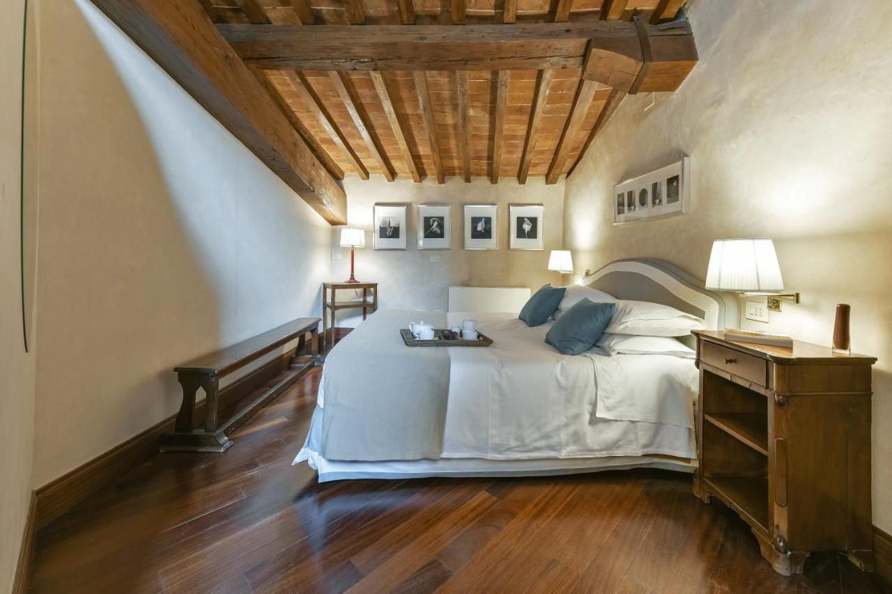 Tiepolo Romantic Penthouse In The Oltrarno * Florence