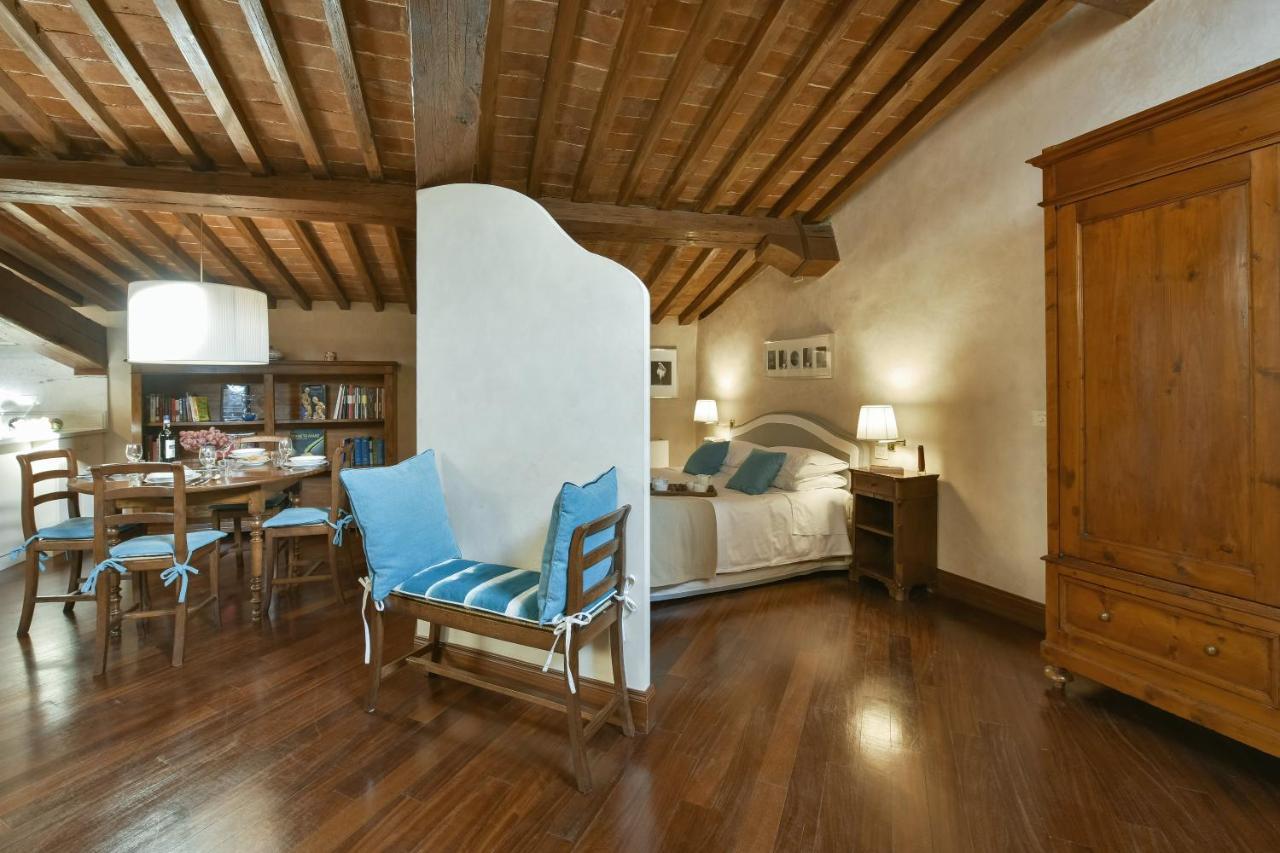 Tiepolo Romantic Penthouse In The Oltrarno * Florence