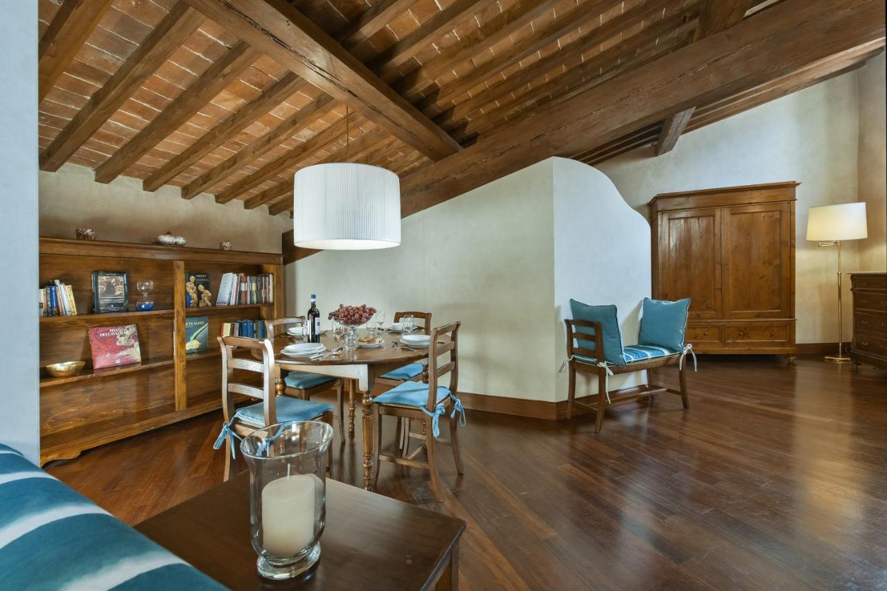 Apartment Tiepolo Romantic Penthouse In The Oltrarno Florence