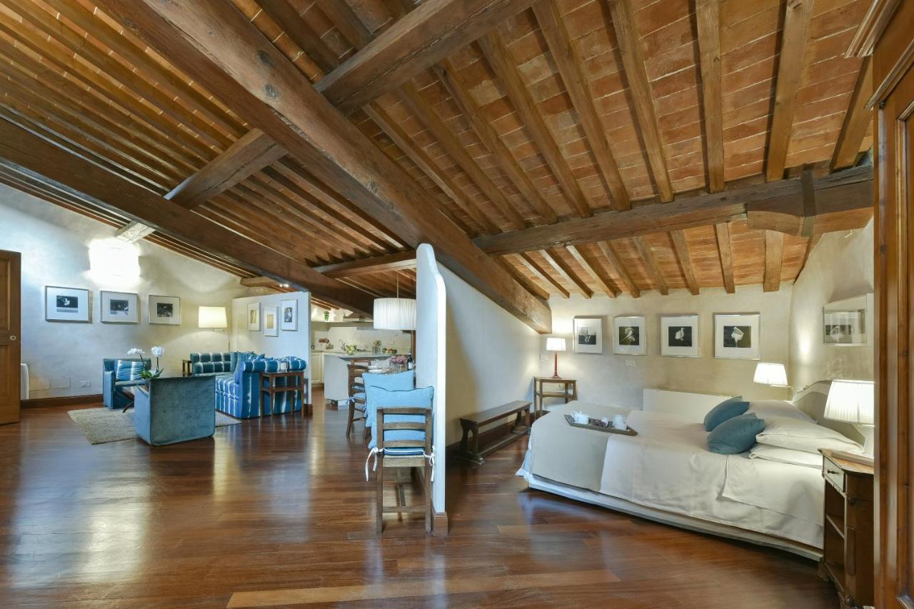 Tiepolo Romantic Penthouse In The Oltrarno *