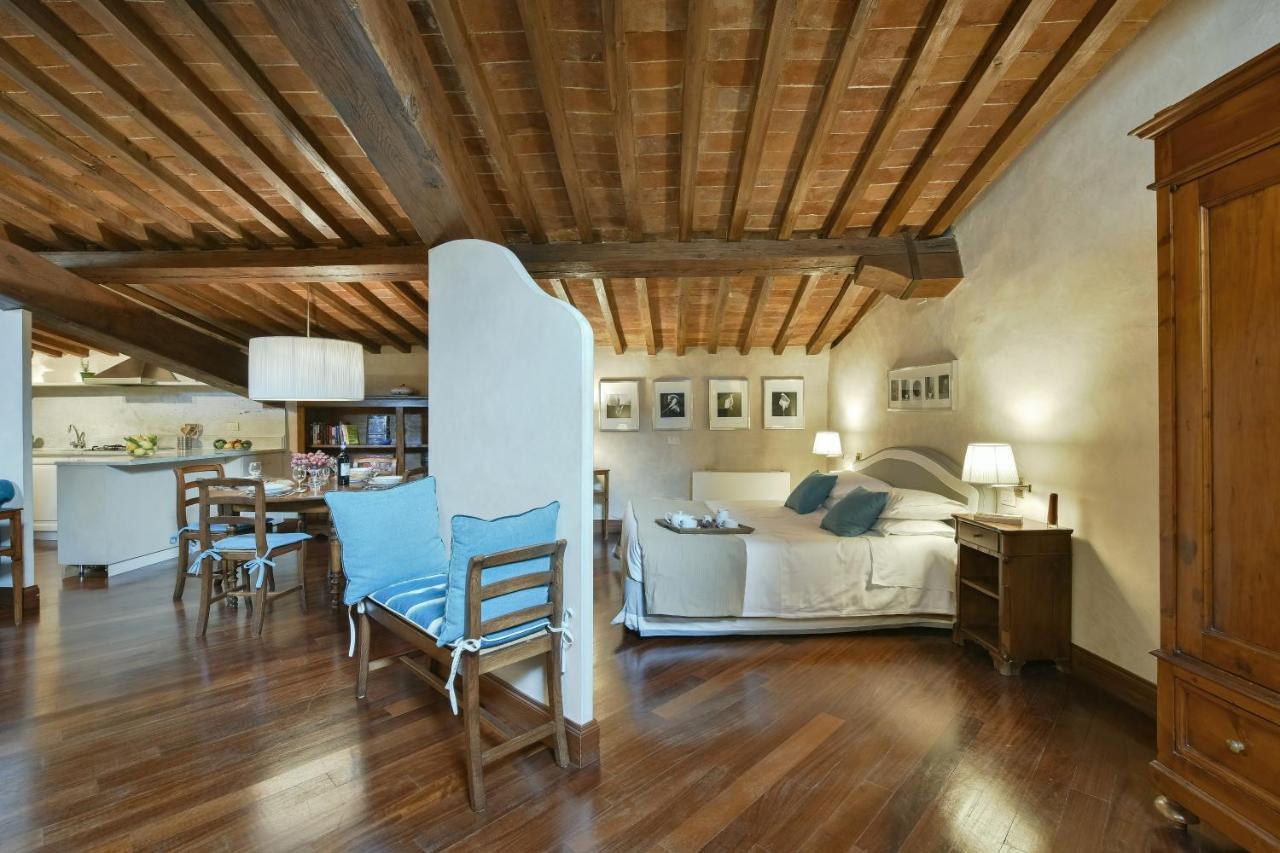 Tiepolo Romantic Penthouse In The Oltrarno * Florence