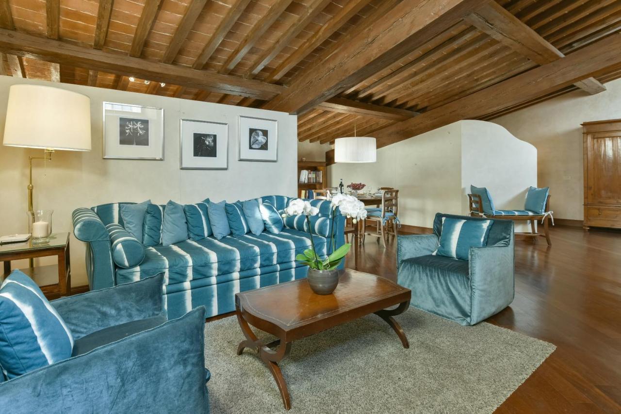 Tiepolo Romantic Penthouse In The Oltrarno *