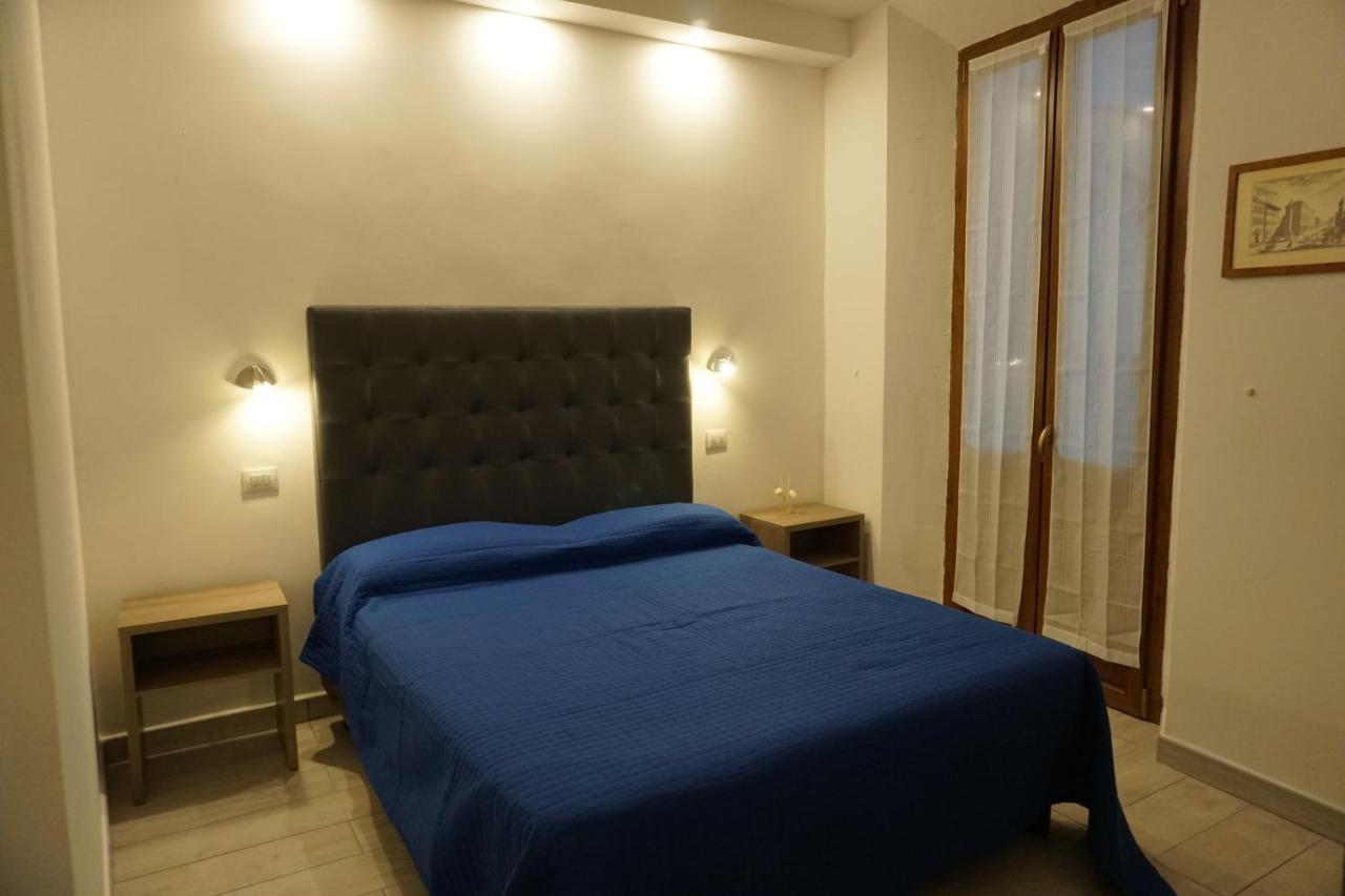 Holiday Rooms Guest house *
