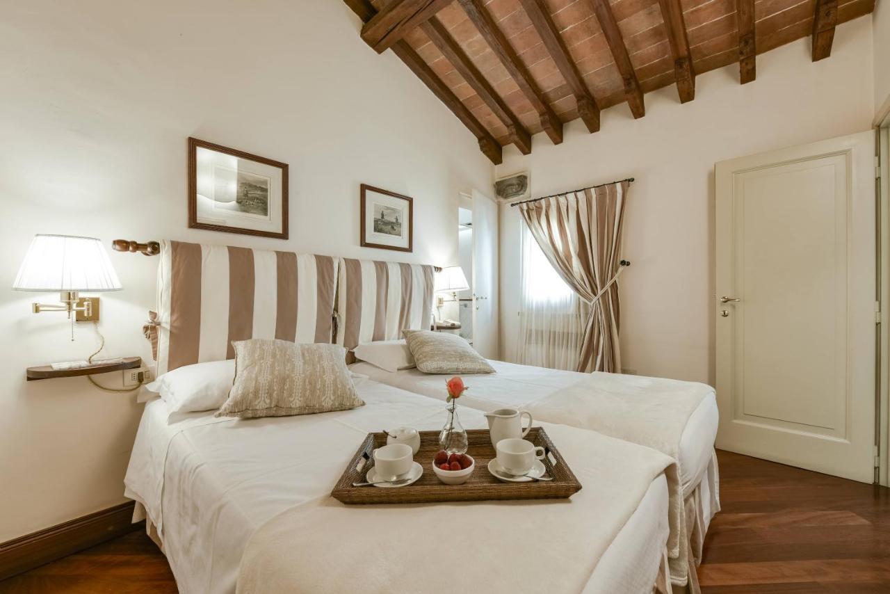 Buonarroti Big With Terrace In Oltrarno Florence