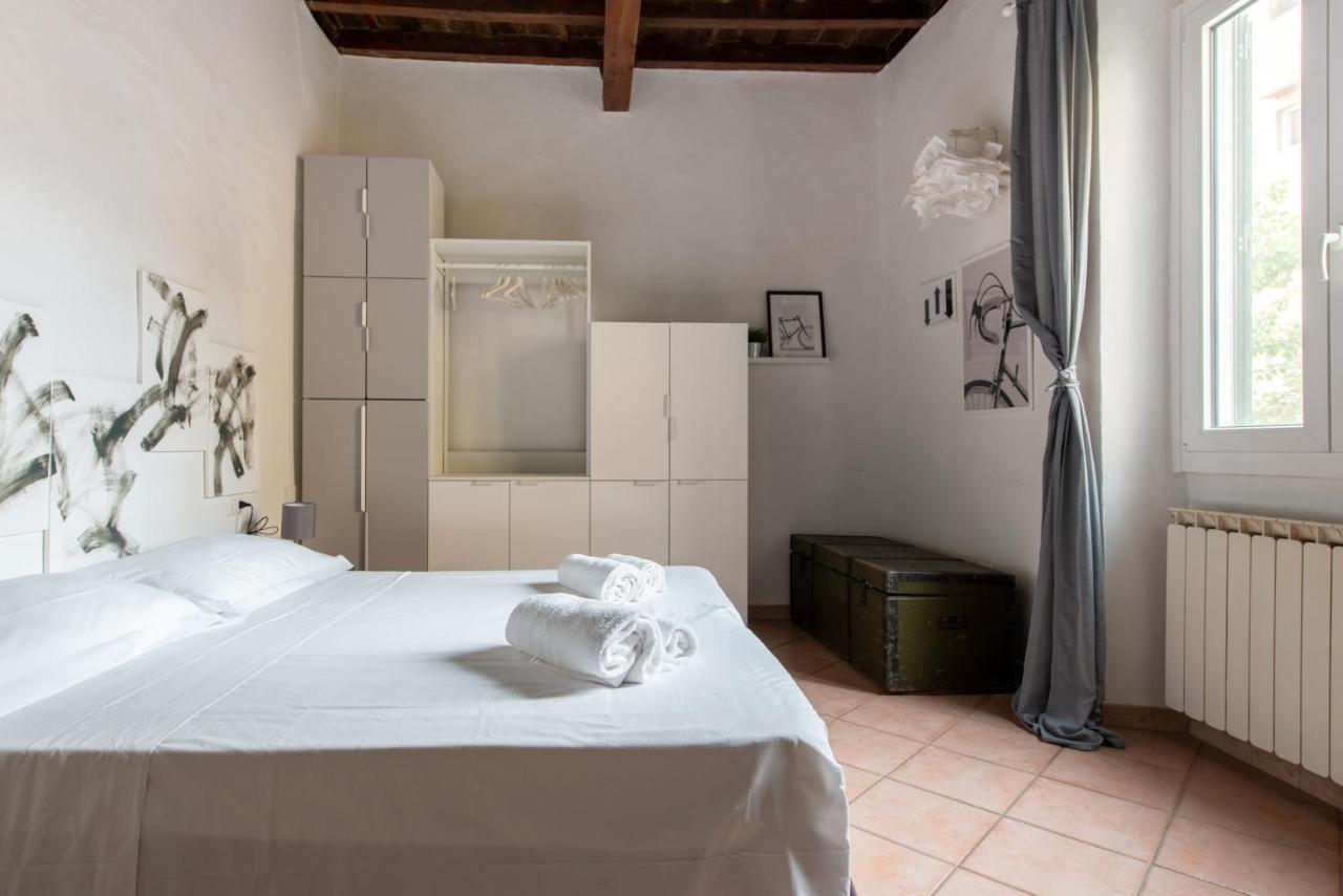 2 Next To A Market And Piazza Santa Croce - Homeunity