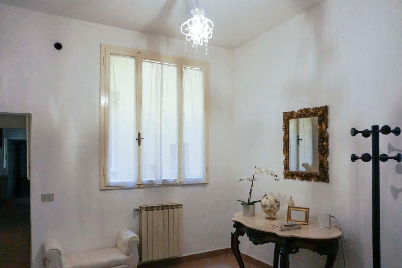 The Pitti Courtyard Apartment *