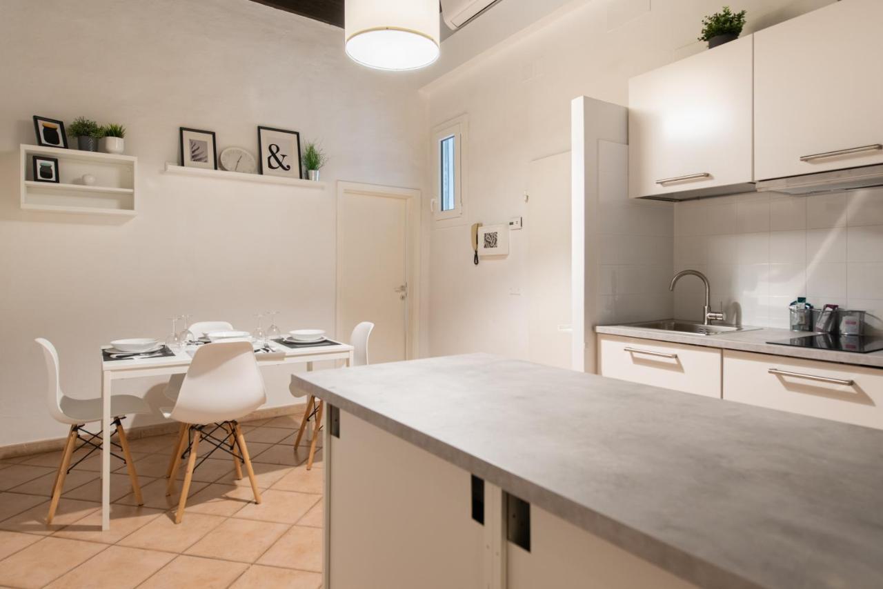 2 Next To A Market And Piazza Santa Croce - Homeunity Apartment *