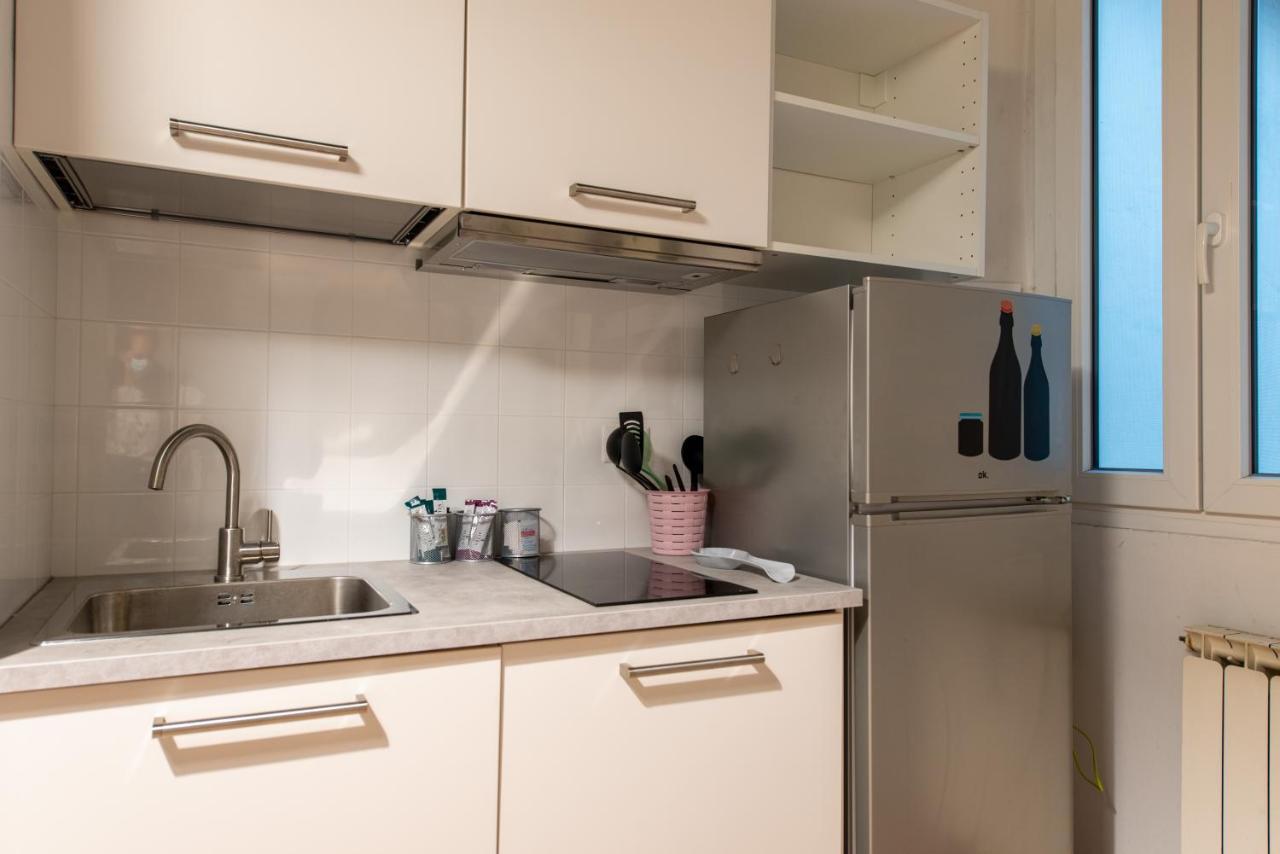 Apartment 2 Next To A Market And Piazza Santa Croce - Homeunity *