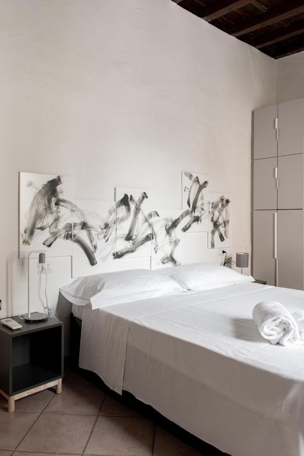 2 Next To A Market And Piazza Santa Croce - Homeunity Florence