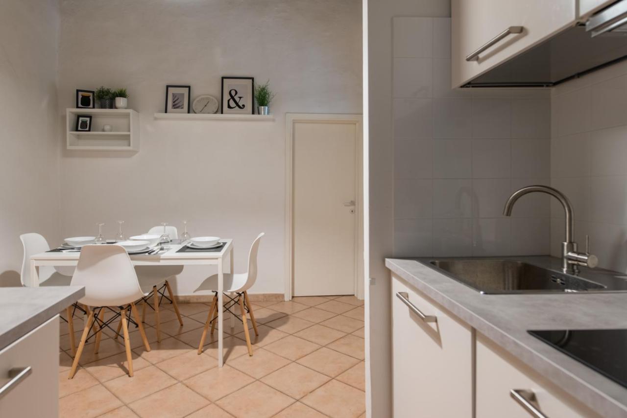 2 Next To A Market And Piazza Santa Croce - Homeunity Apartment Florence