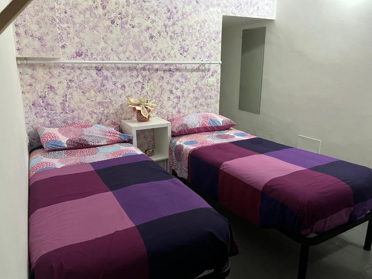 Apartment Violet 27 *
