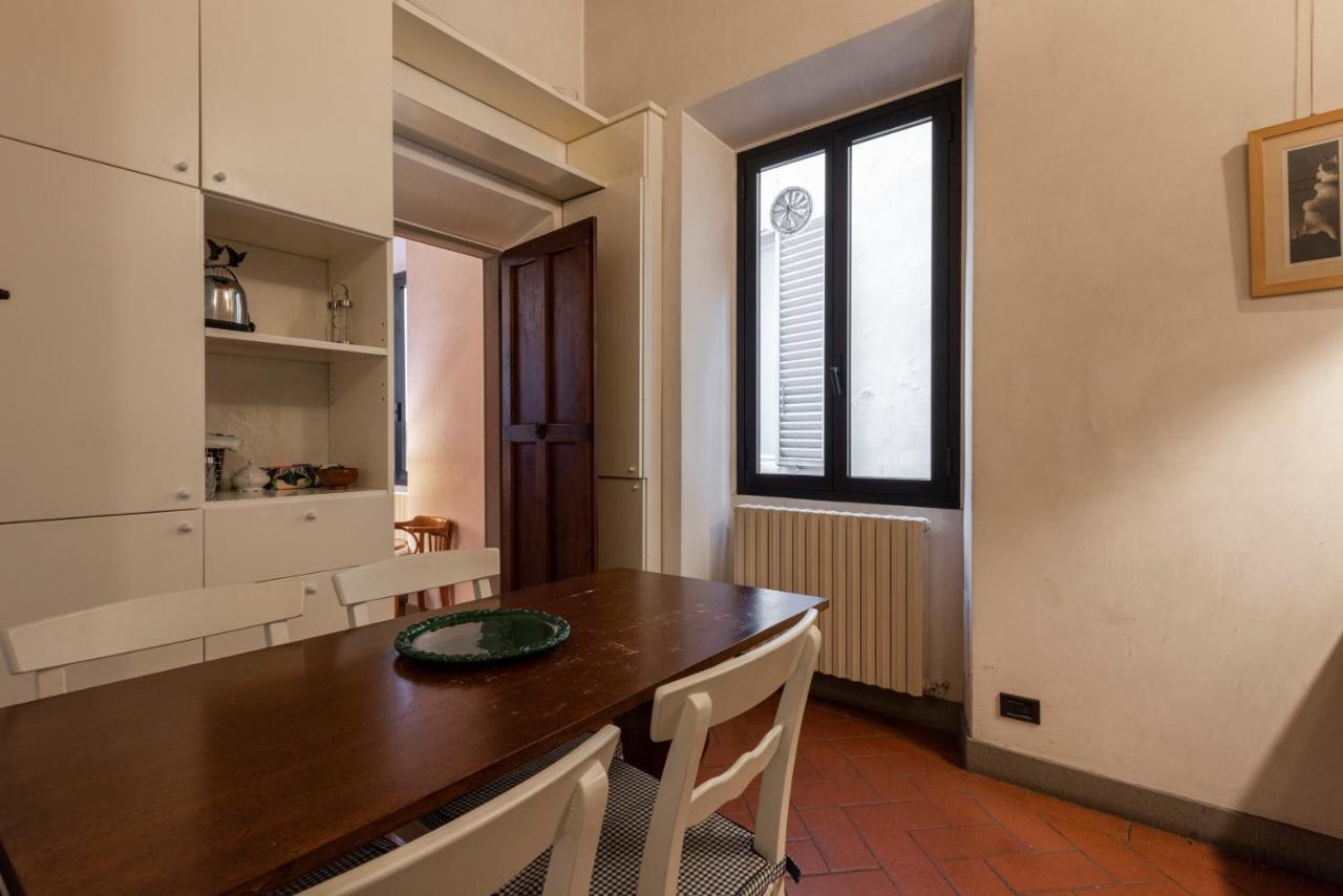 Apartment Porta Rossa Modern By Mmega *