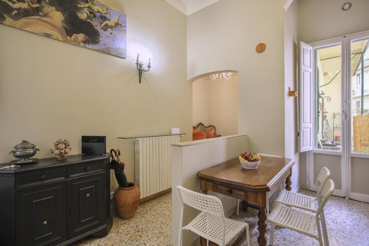 Myosotis - Sweet Dreams In Apartment Florence