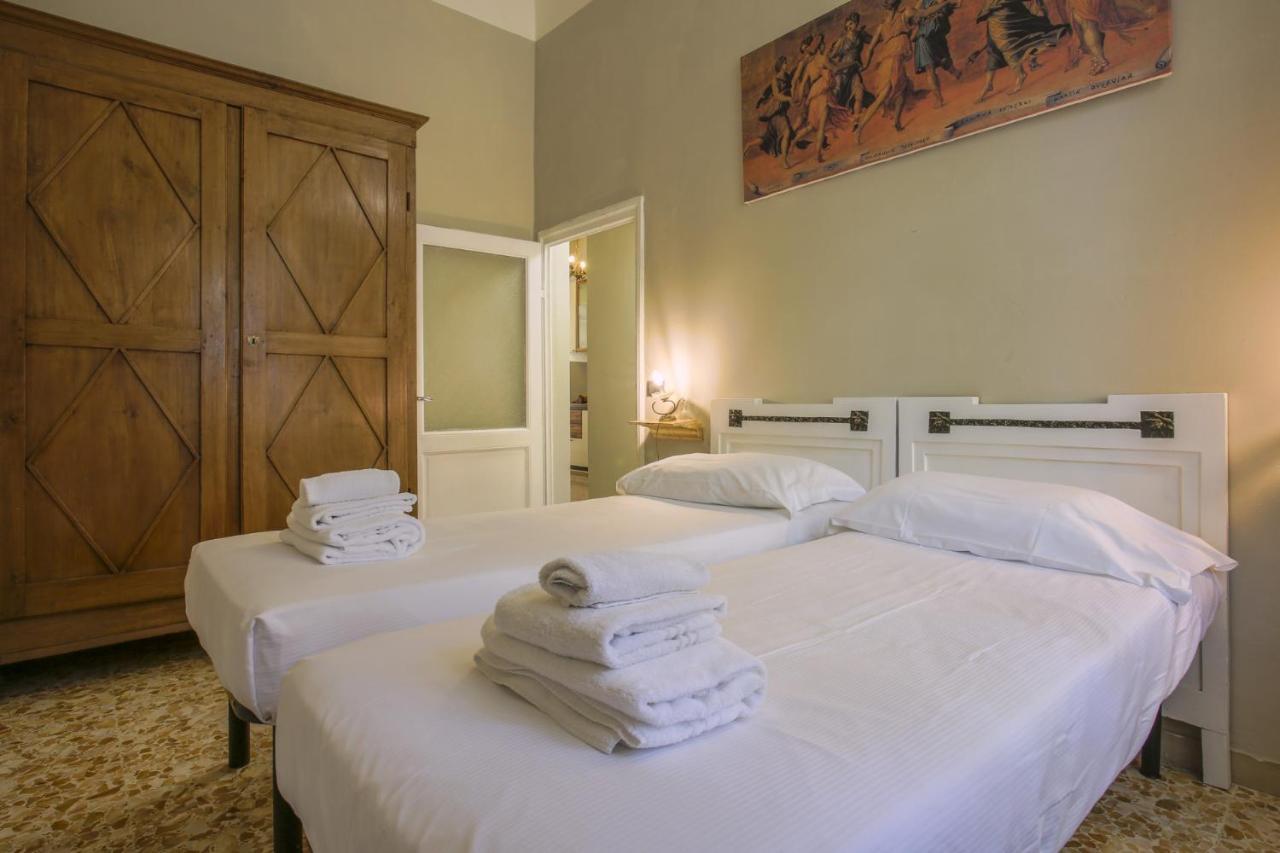 Myosotis - Sweet Dreams In Apartment Florence