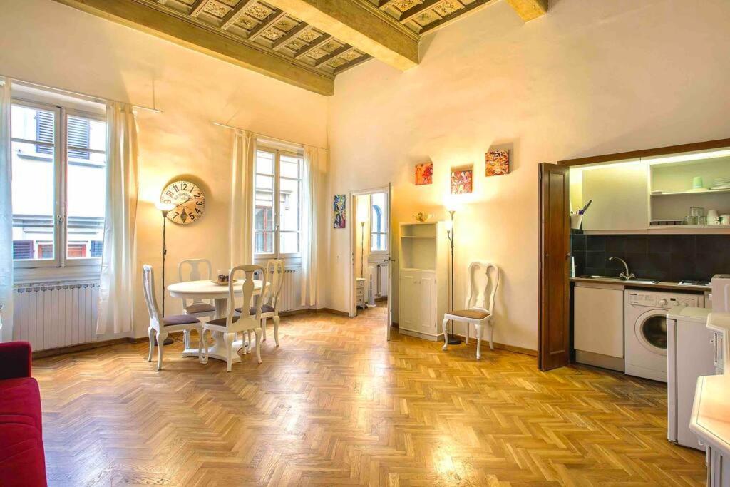 Hidden Gem Near Ponte Vecchio & Piazza Del Duomo *