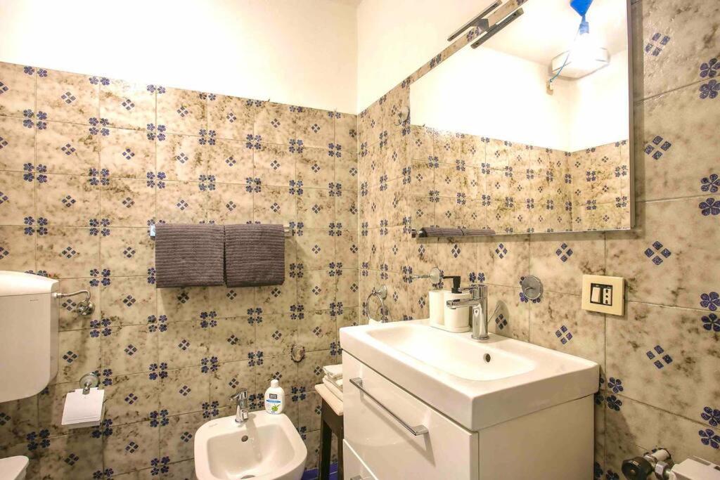 Hidden Gem Near Ponte Vecchio & Piazza Del Duomo Apartment Florence