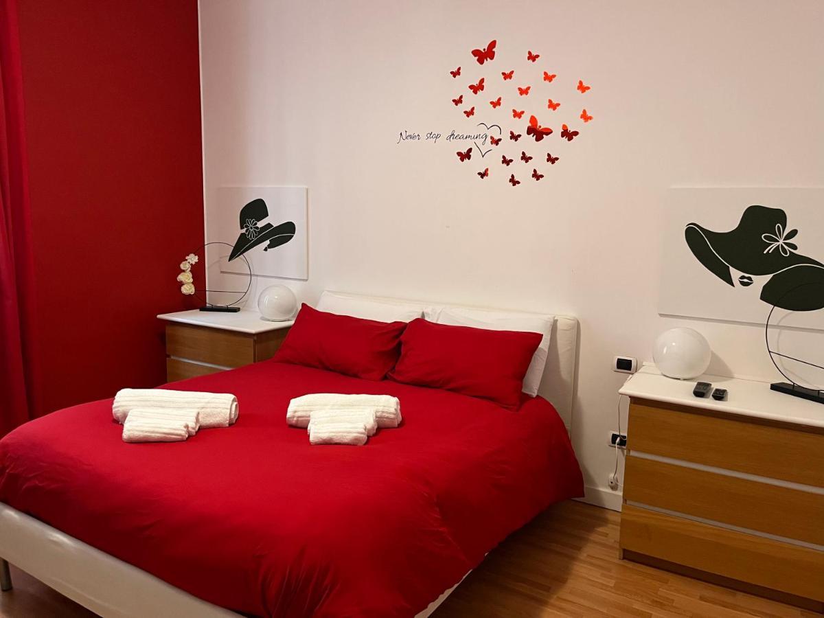 Red House In Piazza Signoria Apartment