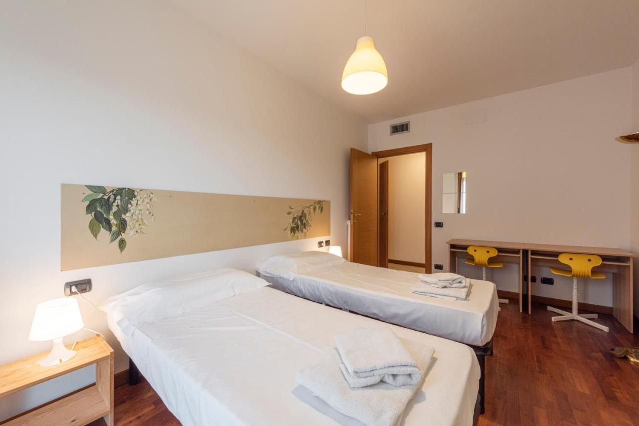 Leopolda Modern By Mmega Apartment