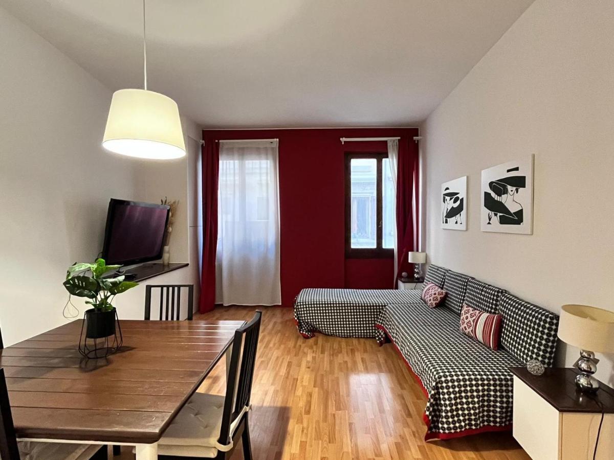 Red House In Piazza Signoria Apartment