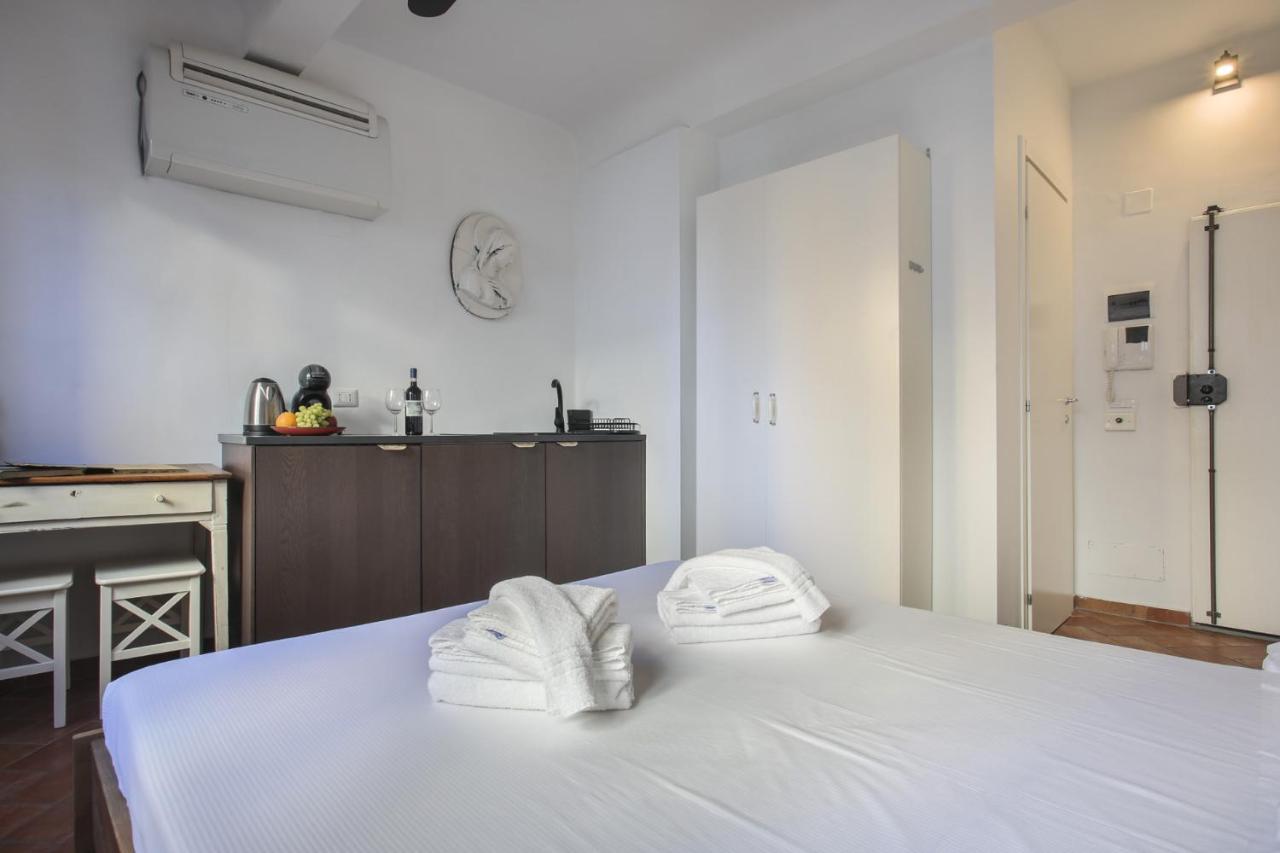 Giorgio - Sweet Dreams In Apartment