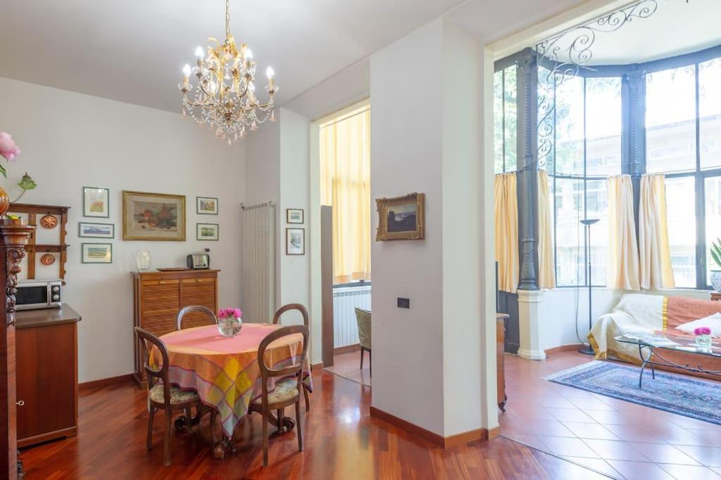 Liberty Veranda W/ Pvt Parking & Garden. Tram Stop Apartment Florence
