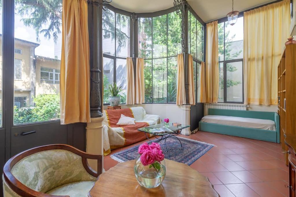 Apartment Liberty Veranda W/ Pvt Parking & Garden. Tram Stop *