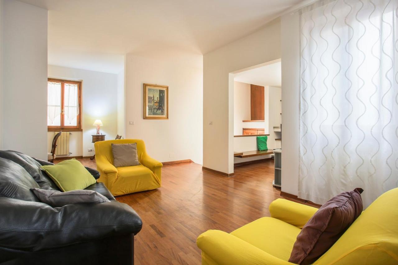 In Great Location Apartment *