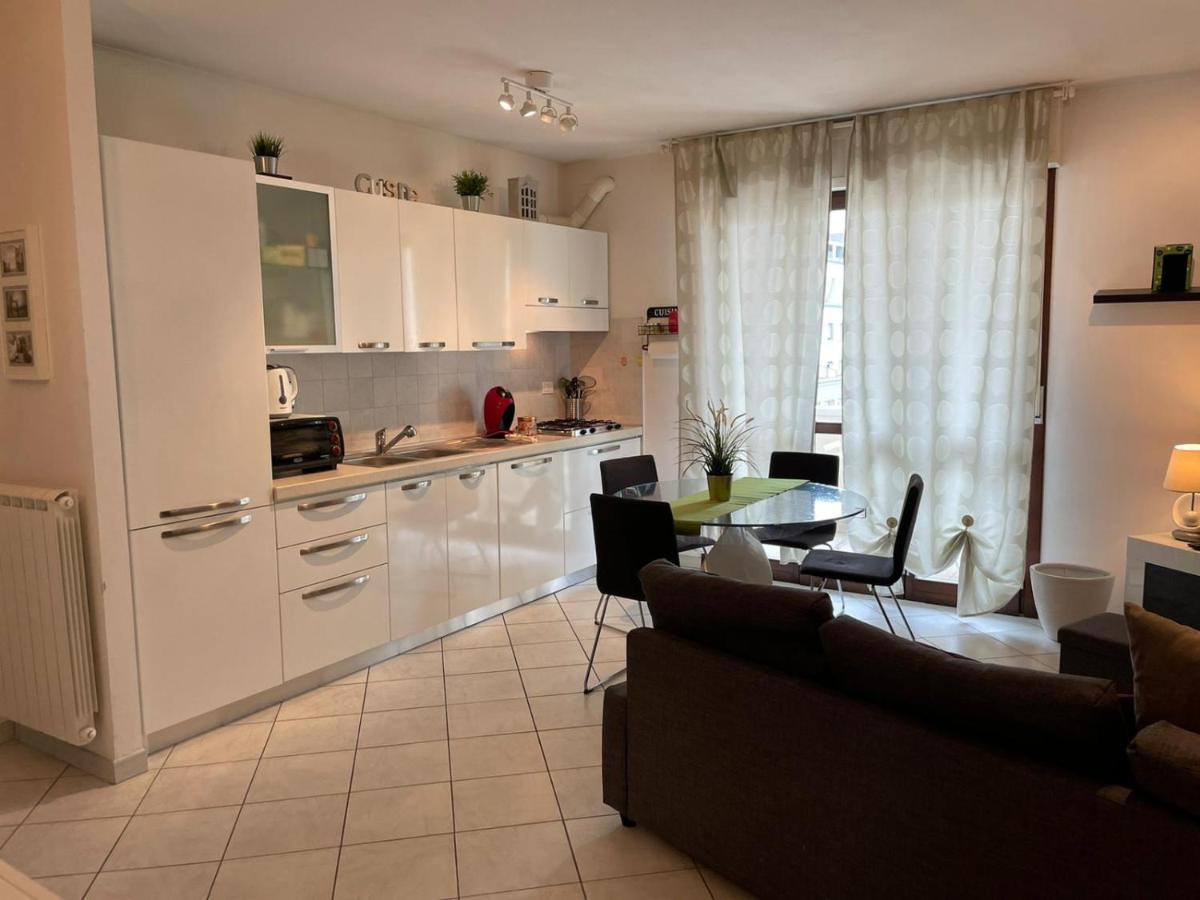 White&grey House Appartamento
