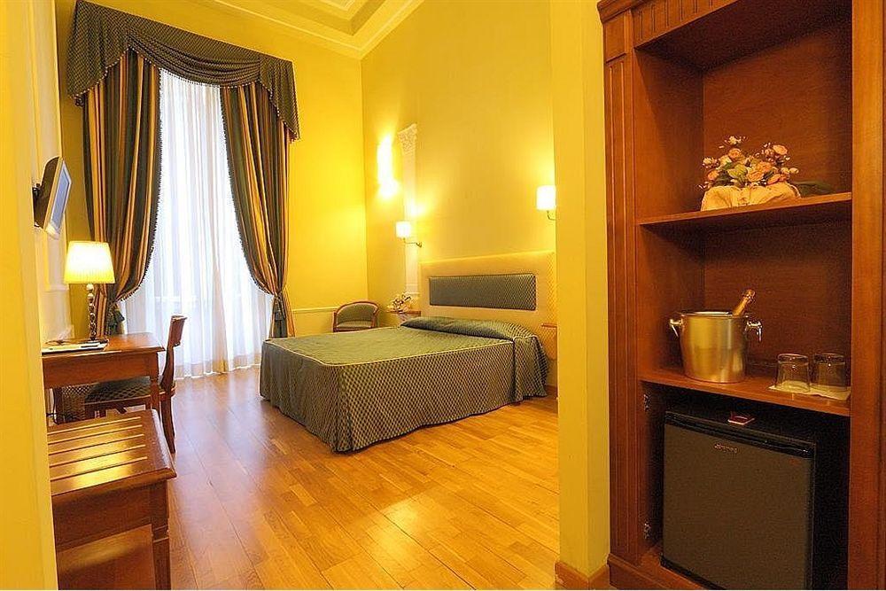Hotel Bretagna Heritage - Alfieri Collezione 4*