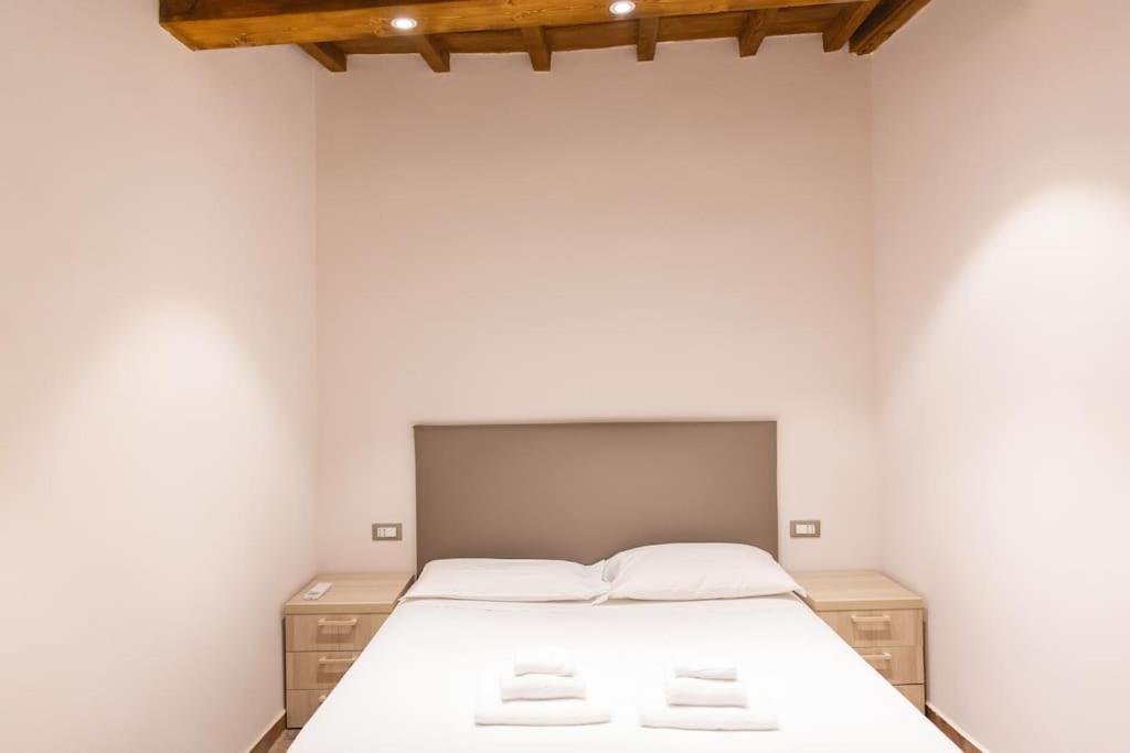 Cozy And Charmin 3br Steps By Duomo Apartment Florence