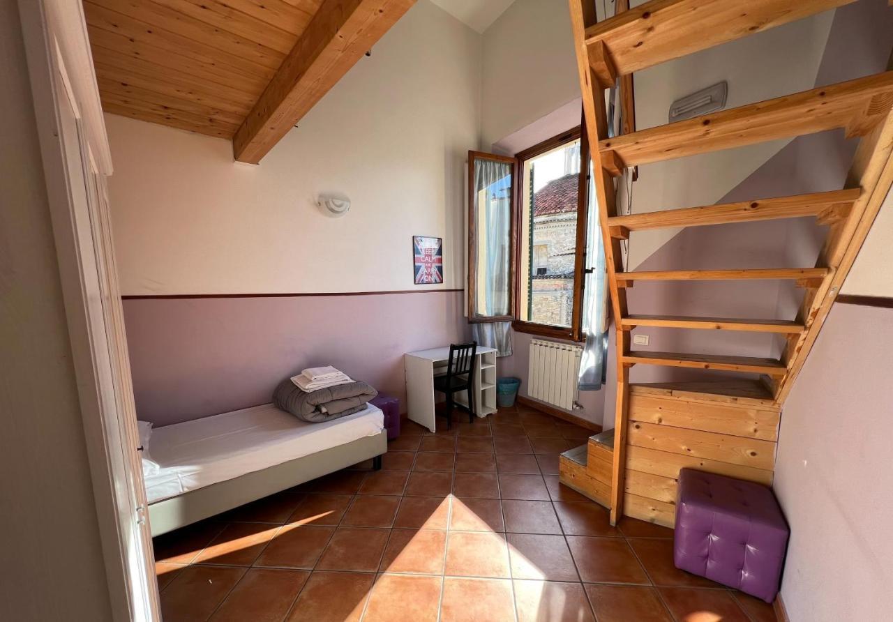 Emerald Palace Hostel *