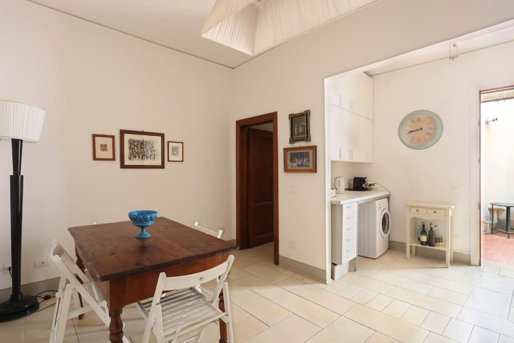 Belle Donne Historical - Center Apartment