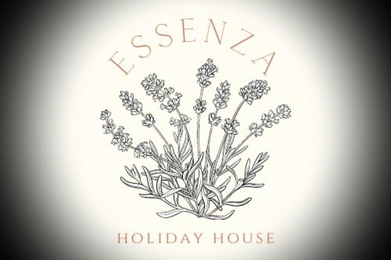 Essenza House - - By Host4u