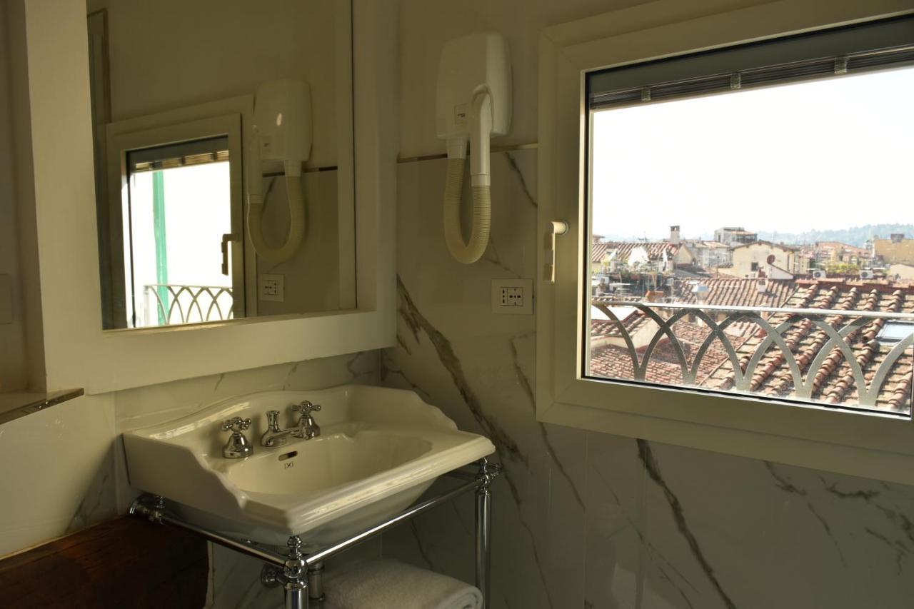Hr Bedrooms In *