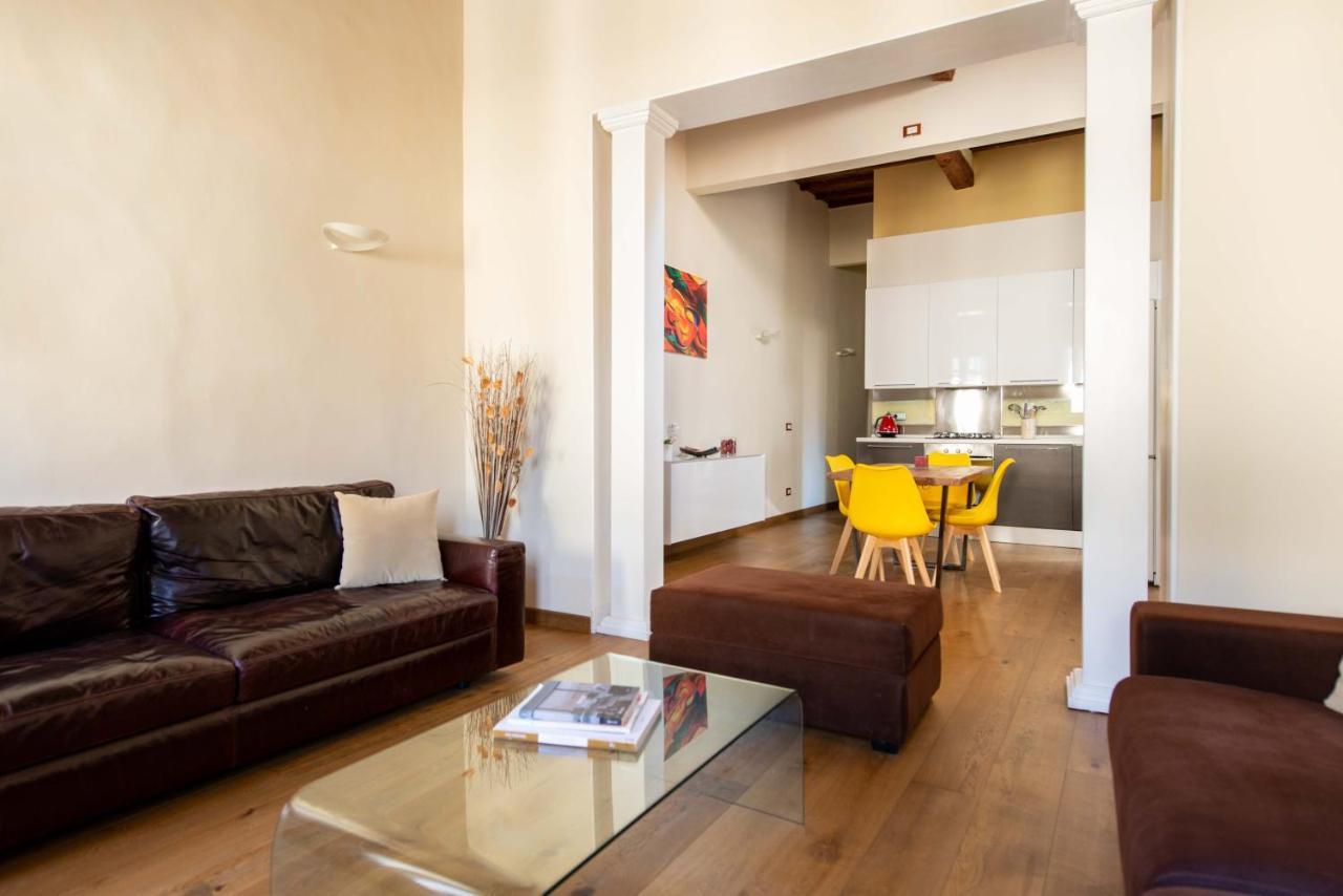 Modern, Bright Near Boboli Gardens & Santo Spirito - Homeunity Appartamento Firenze