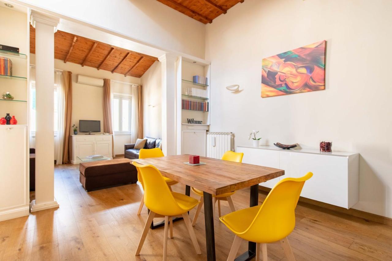Appartamento Modern, Bright Near Boboli Gardens & Santo Spirito - Homeunity *