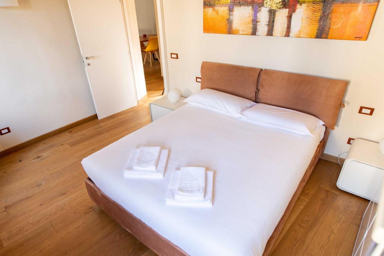Modern, Bright Near Boboli Gardens & Santo Spirito - Homeunity Appartamento Firenze