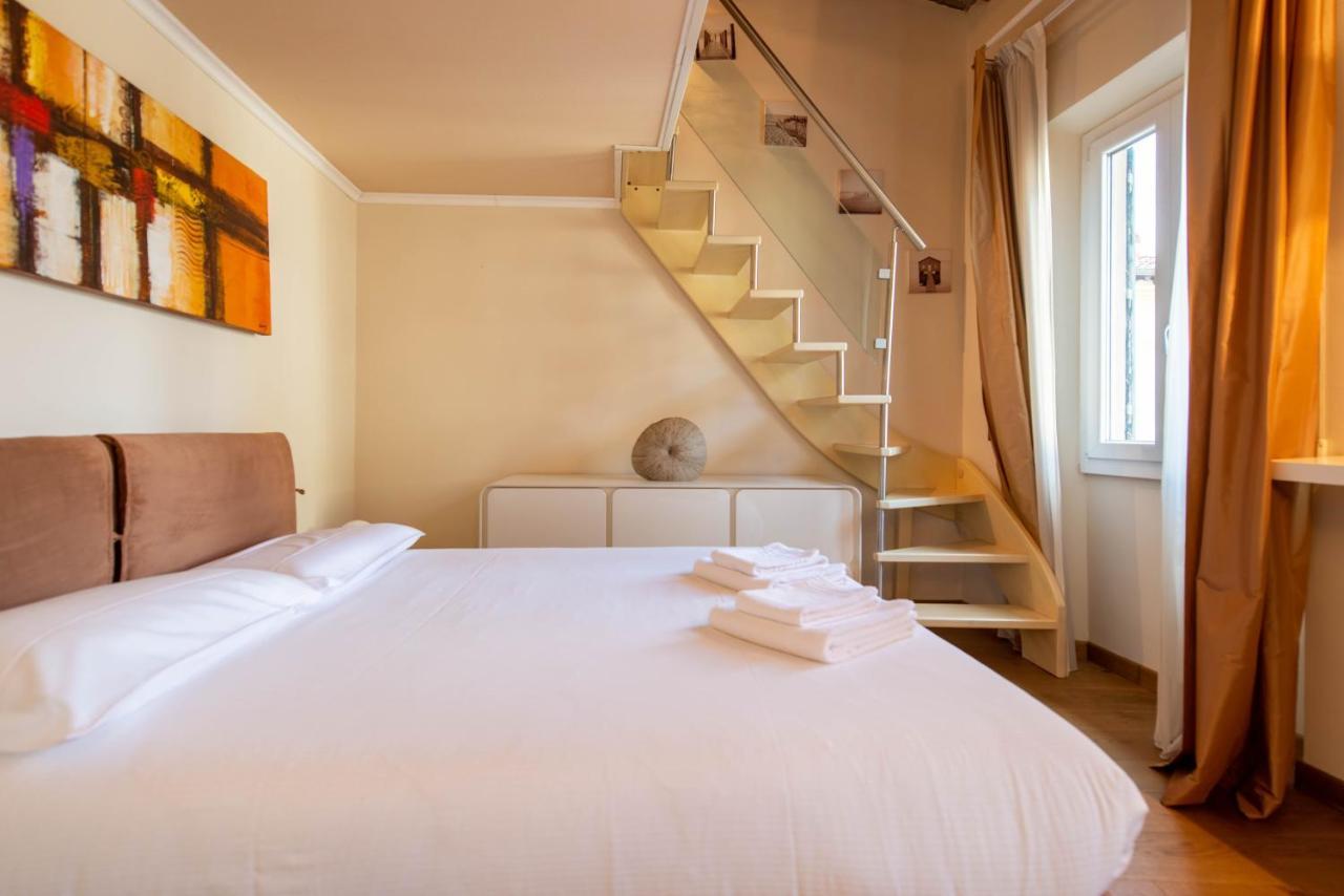 Modern, Bright Near Boboli Gardens & Santo Spirito - Homeunity Firenze