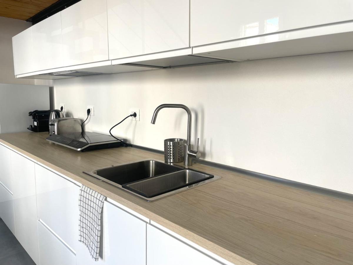 Newly Renovated Modern&bright Apt - Center Apartment *