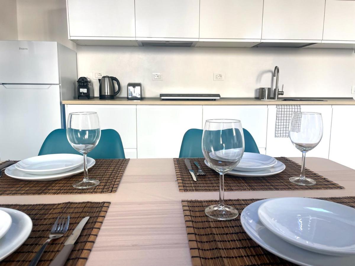 Newly Renovated Modern&bright Apt - Center Apartment