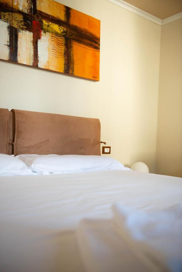 Modern, Bright Near Boboli Gardens & Santo Spirito - Homeunity Firenze