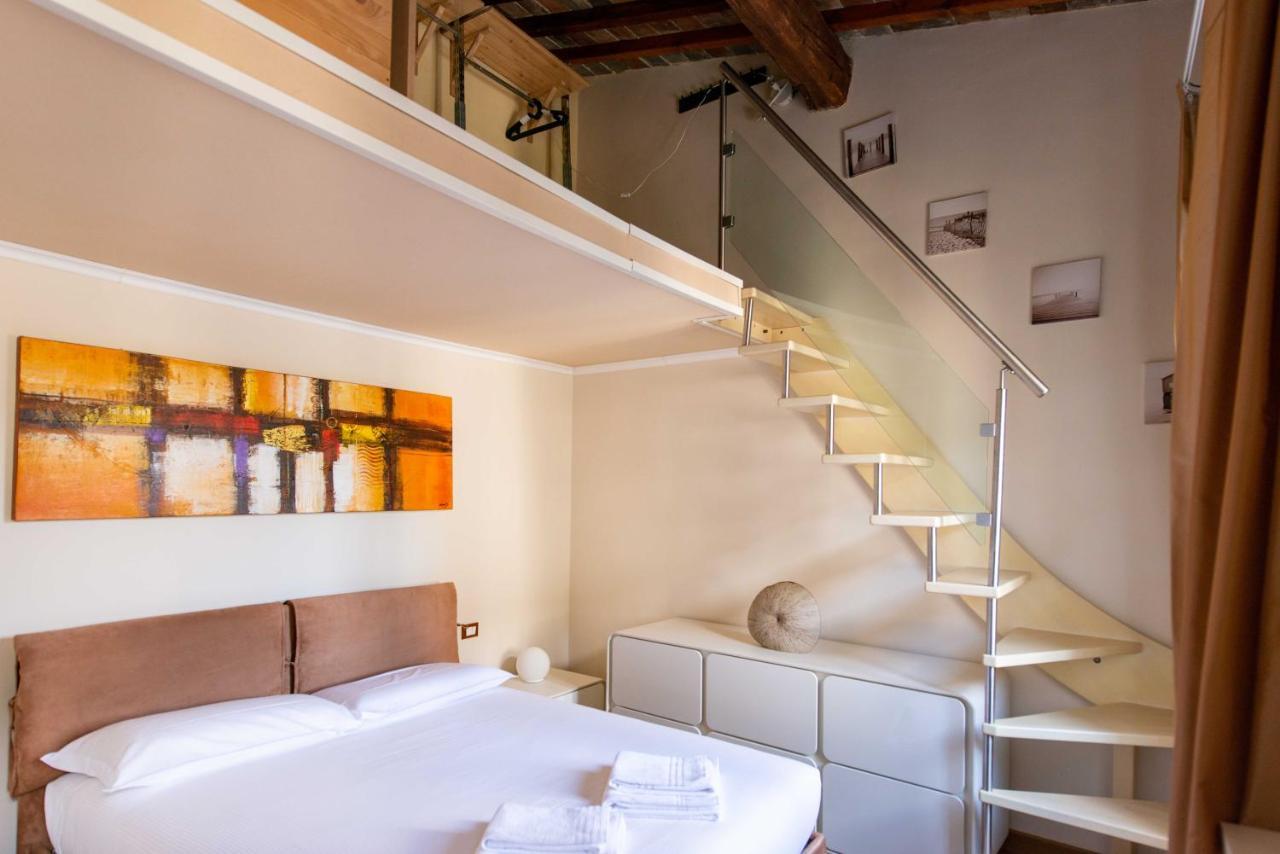 Modern, Bright Near Boboli Gardens & Santo Spirito - Homeunity * Firenze