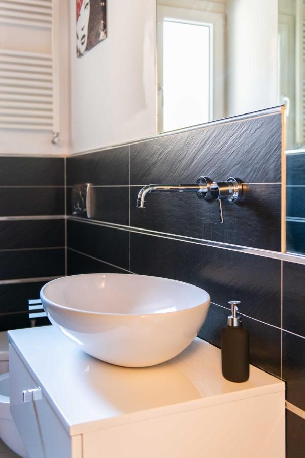 Modern, Bright Near Boboli Gardens & Santo Spirito - Homeunity Appartamento