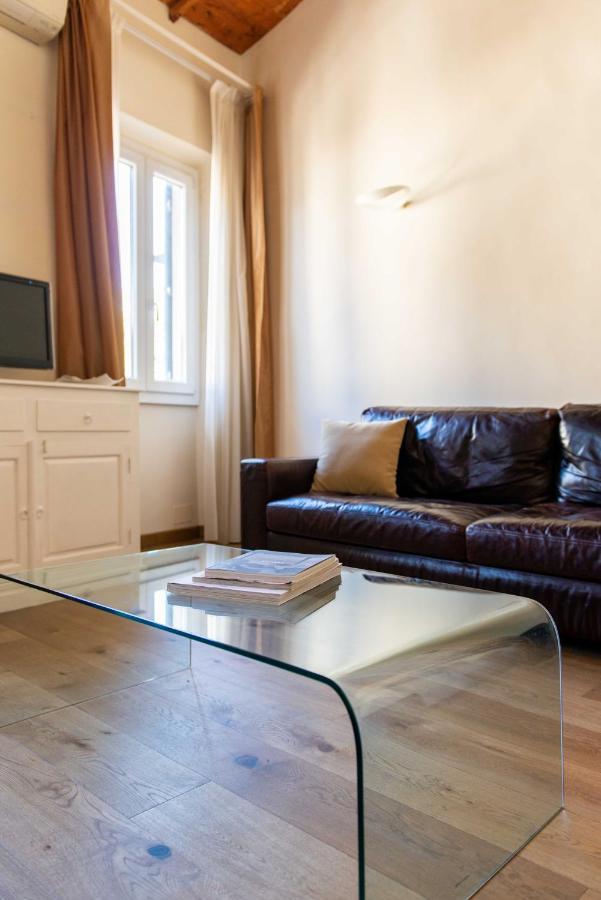Modern, Bright Near Boboli Gardens & Santo Spirito - Homeunity Appartamento Firenze
