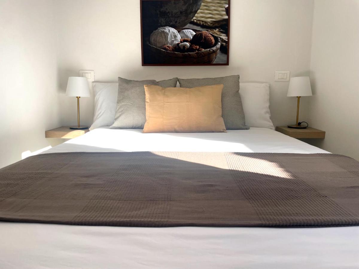 Newly Renovated Modern&bright Apt - Center Apartment *