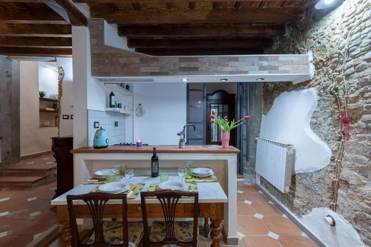 Apartment Serragli Court-hosted By Sweetstay