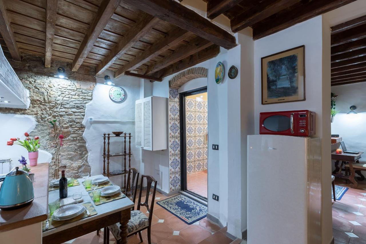 Apartment Serragli Court-hosted By Sweetstay *